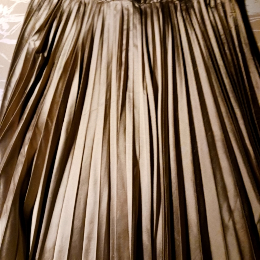 Talbots Hand Woven Silk Knife Pleated Skirt Size 10